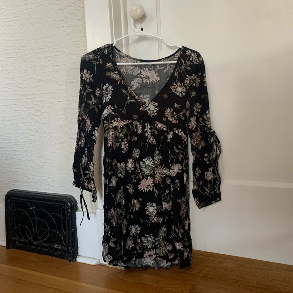 American Eagle Floral Dress